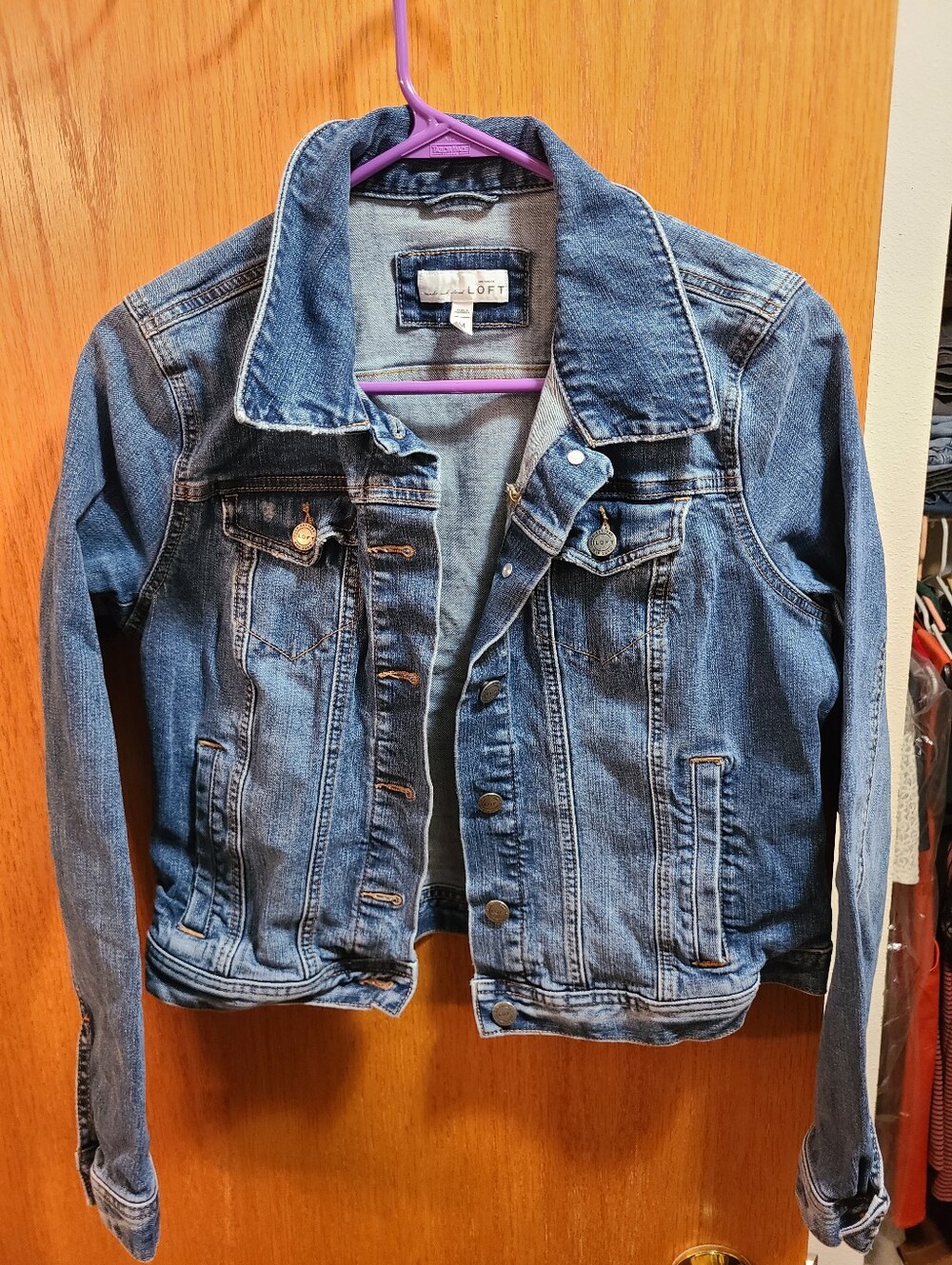 LOFT Size M EUC cropped denim jacket